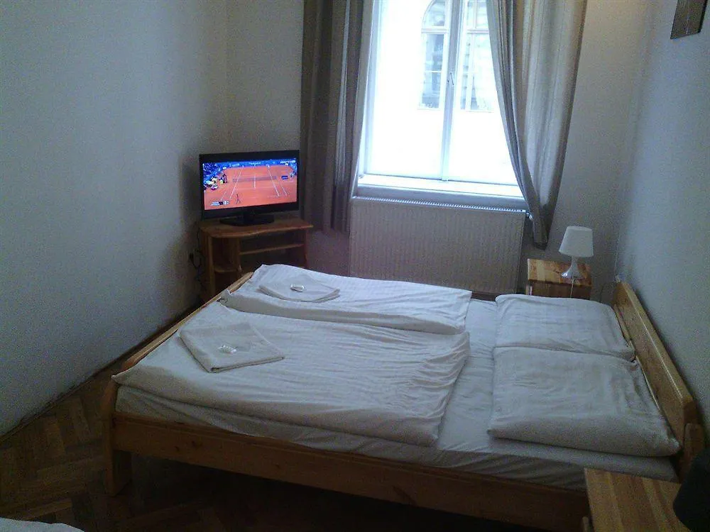 Galilei Inn بودابست 3*,  المجر